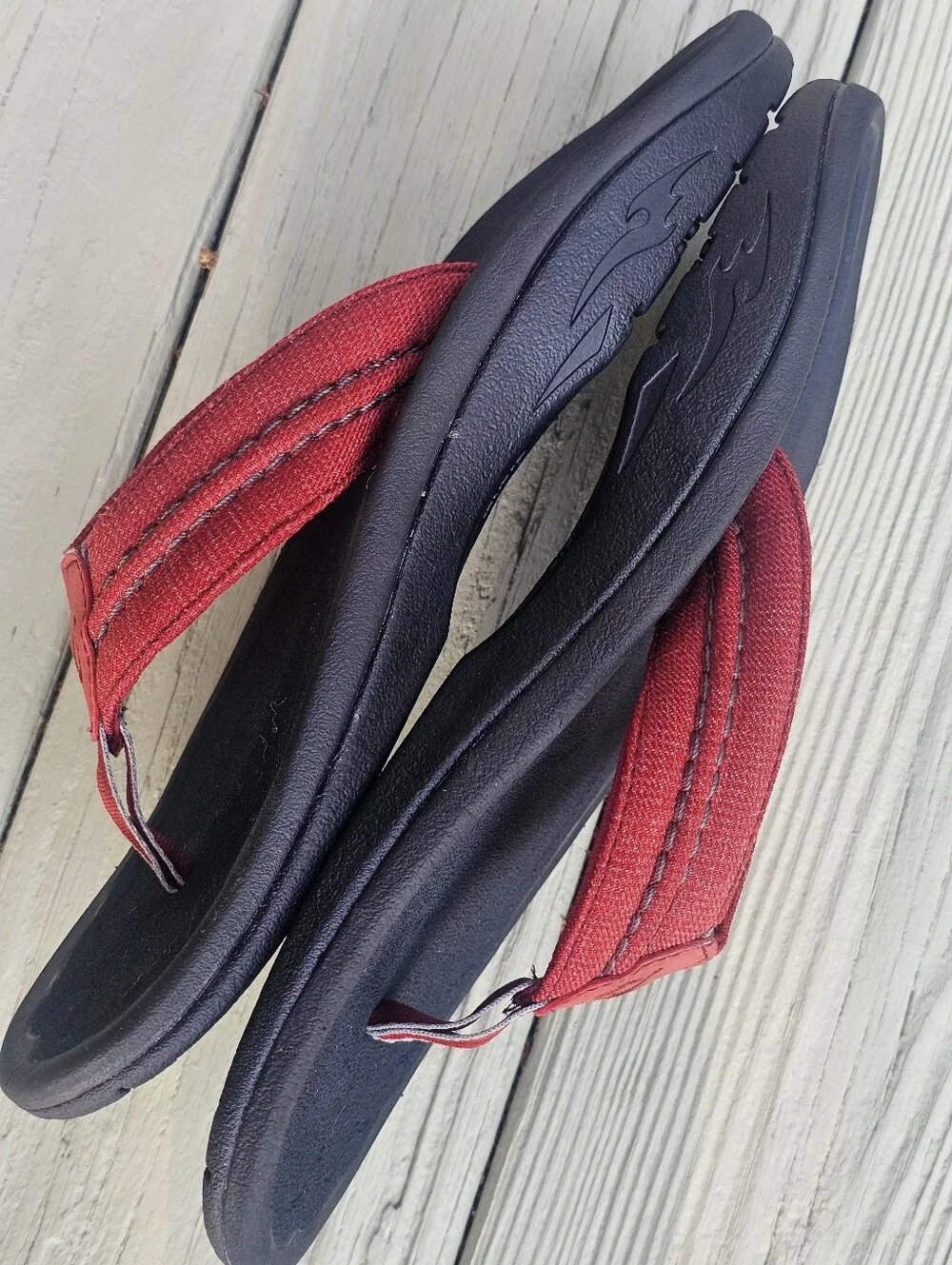 OLUKAI  HOKUA  (US M10) Red/Tangerine & Black Sandals, Waterproof (They Float!)